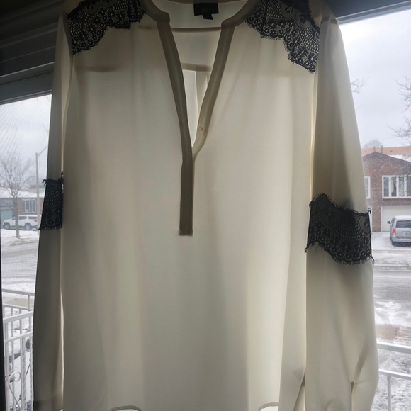 New sheer blouse - Picture 4 of 4